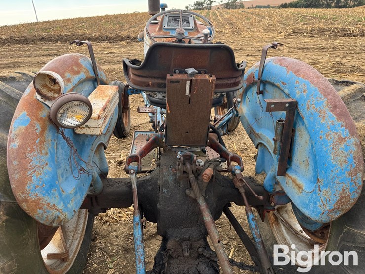 1966-ford-3000-image-18