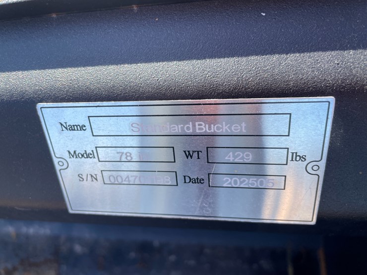 #4107-•-78"-bucket-attachment-image-11