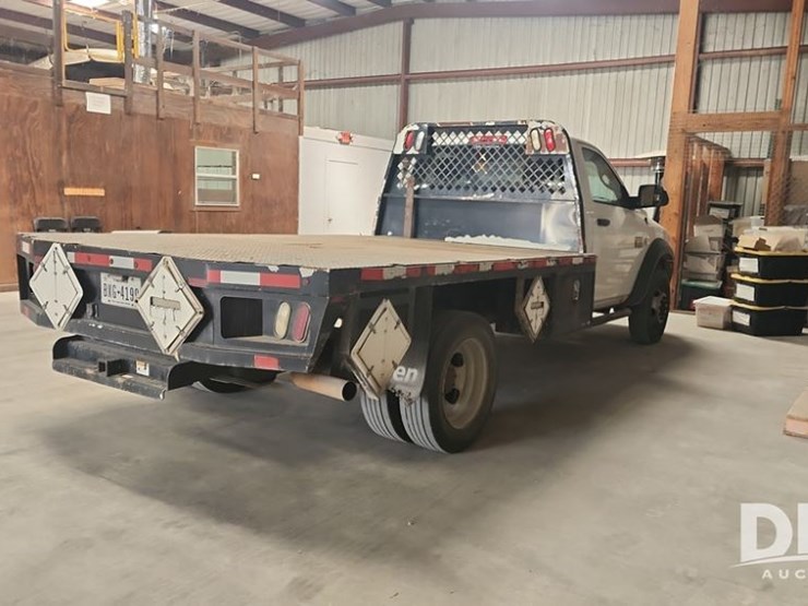 2012-dodge-ram-5500-image-5