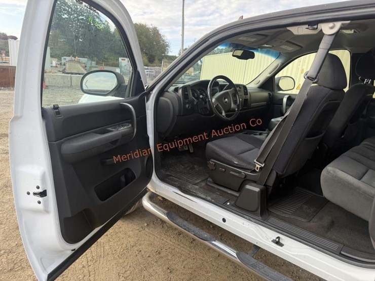 2008-chevrolet-silverado-2500-lt-image-32