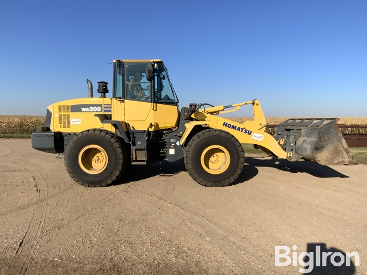 2009-komatsu-wa200-6-image-4