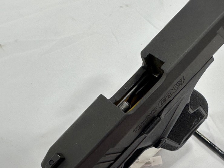 #2025-00065-•-taurus-gx4-pistol-image-40