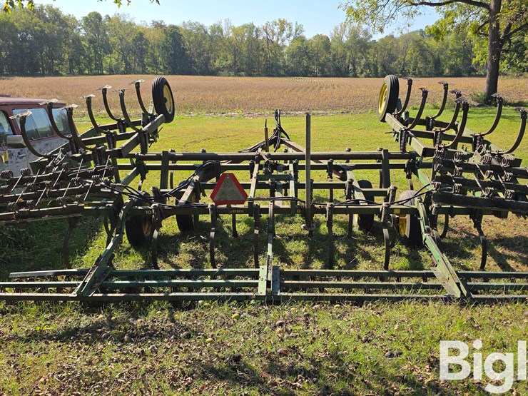 john-deere-1010-image-6