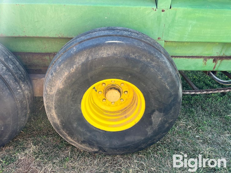 john-deere-680-image-12