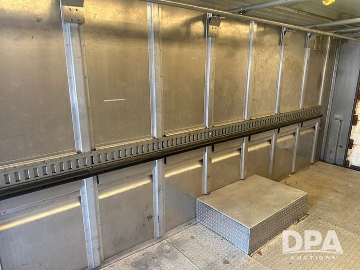 2012-ford-f59-image-39