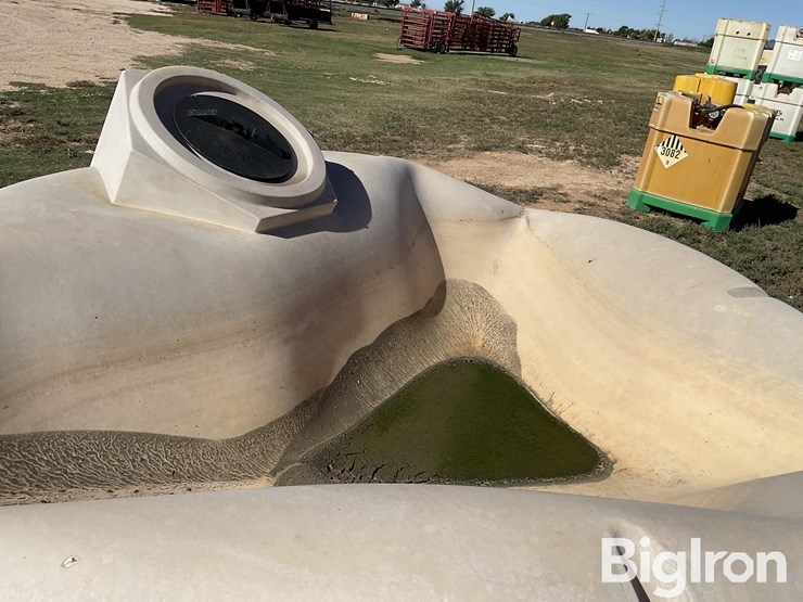 1600-gallon-liquid-fertilizer-poly-tank-image-9