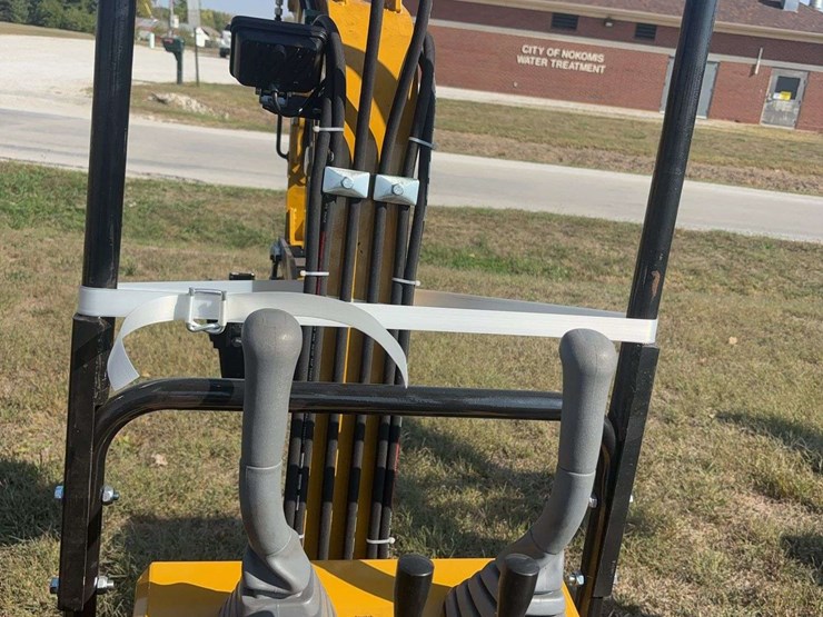 mini-excavator-h12r-image-24