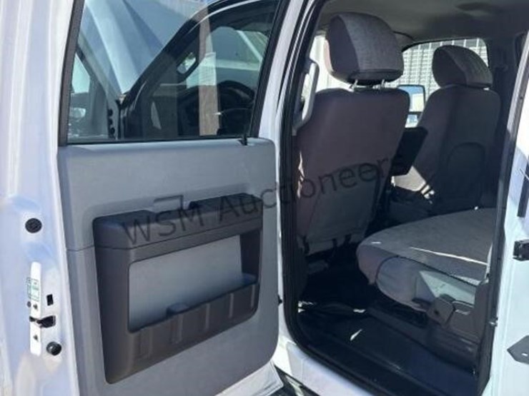 2016-ford-f550-image-29