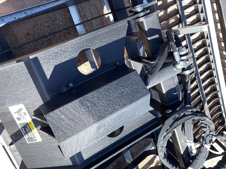 #4112-•-72"-rock-grapple-bucket-attachment-image-3