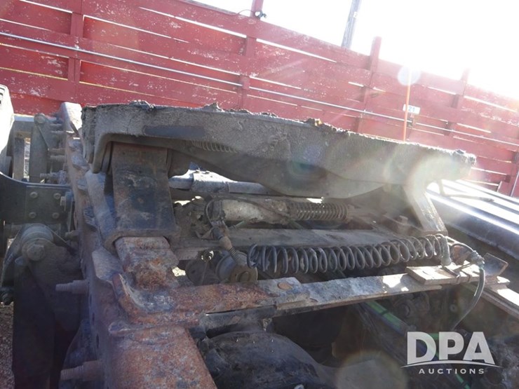 2016-freightliner-coronado-day-cab-glider-truck-(pz13982,-unit-720)-image-67