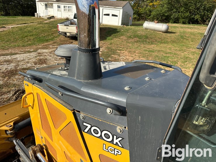 2016-deere-700k-lgp-image-15