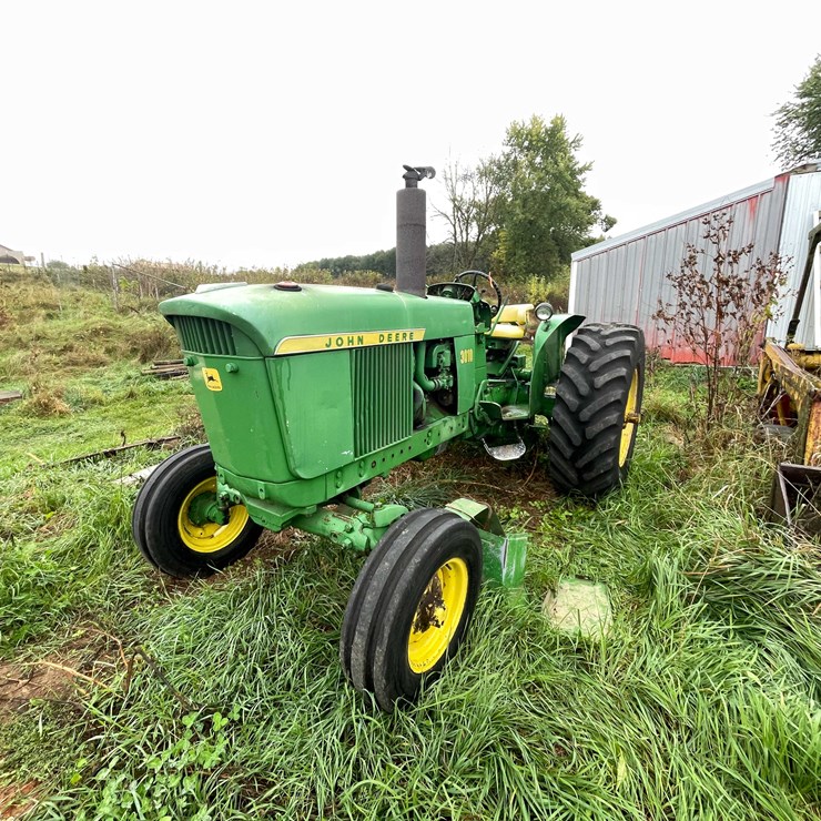 JOHN DEERE 3010