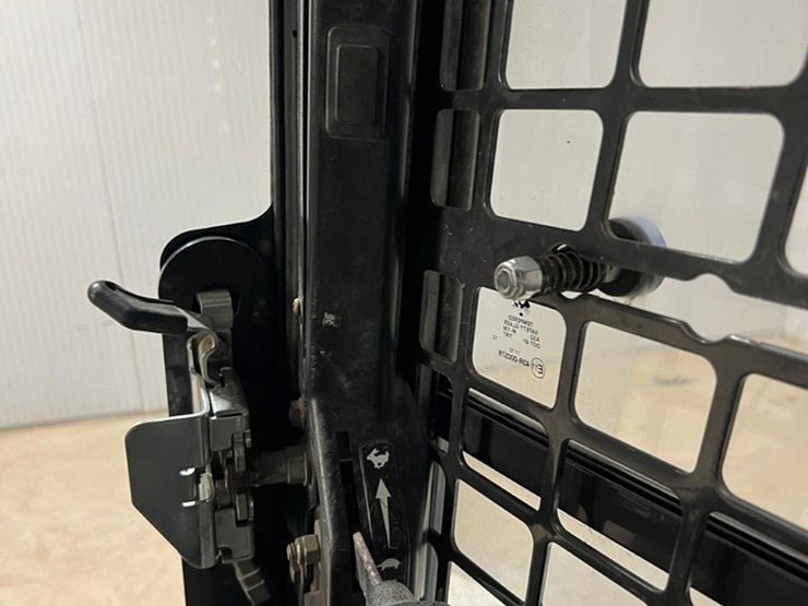 bobcat-t630-image-28