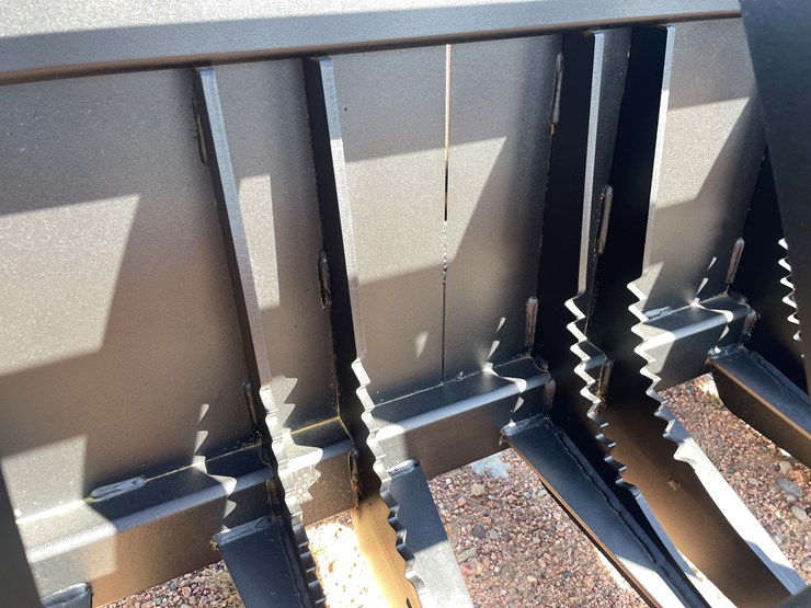 #4101-•-78"-heavy-brush-grapple-bucket-attachment-image-6