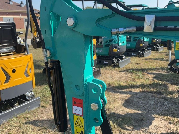 mini-excavator-mh12rx-image-12