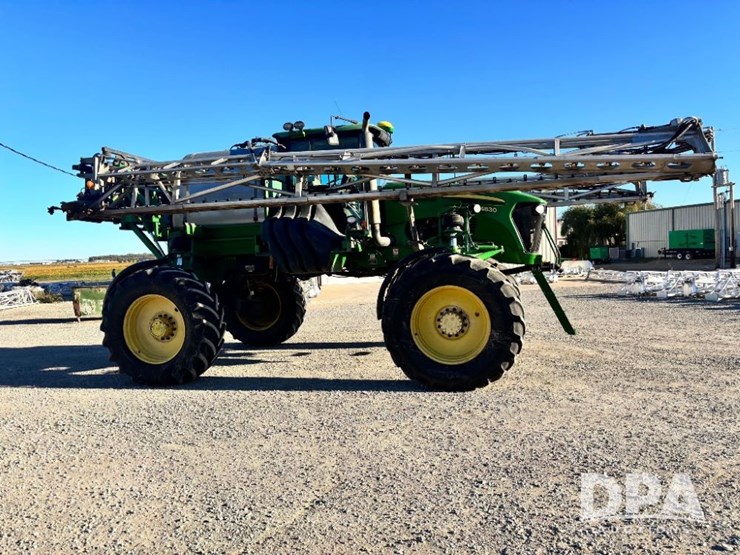 2013-john-deere-4830-image-7