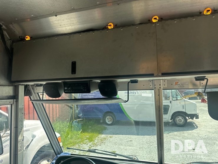 2012-ford-f59-image-29