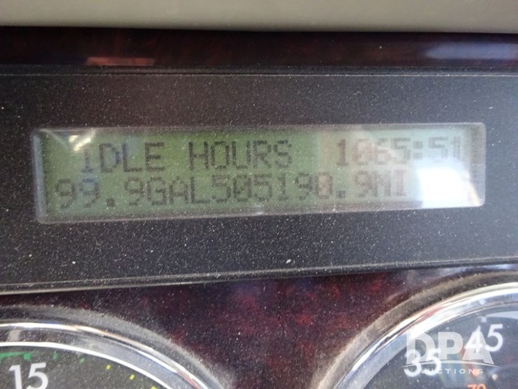 2016-freightliner-coronado-day-cab-glider-truck-(pz13983,-unit-716)-image-112