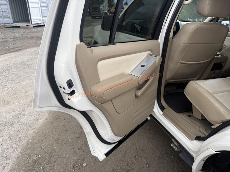 2007-mercury-mountaineer-image-17