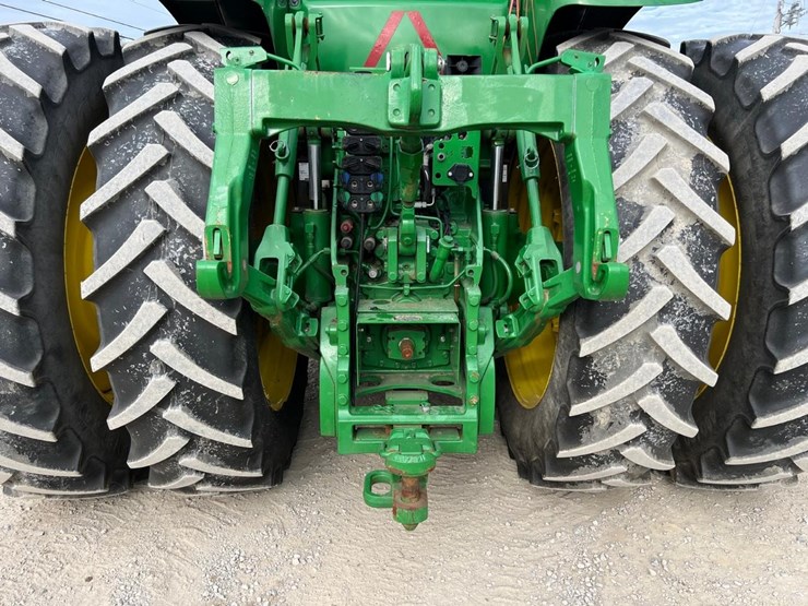 john-deere-8245r-image-13