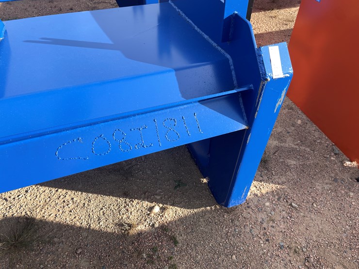 #4066-•-8'-snow-pusher-attachment-image-9