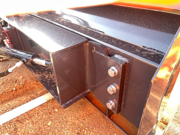 #4053-•-wolverine-84"-dozer-blade-attachment-image-14