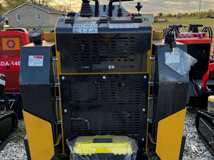 cfg-industrial-kkta27-mini-track-loader-image-6