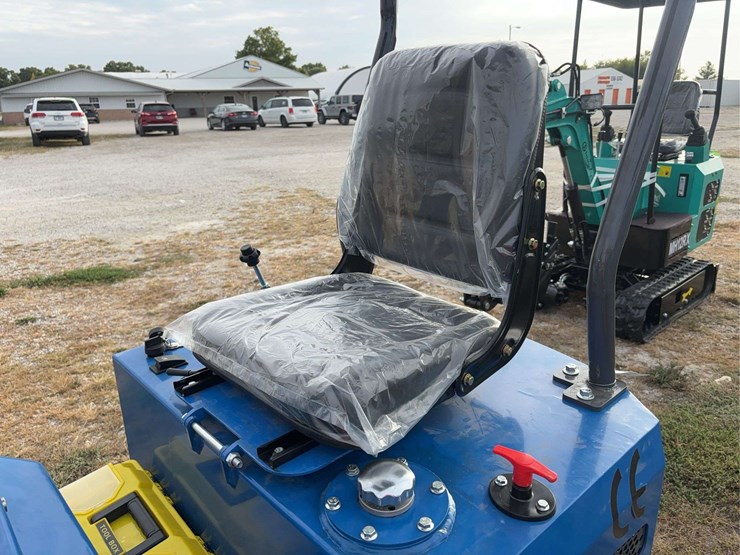 mini-excavator-mx12r-image-18