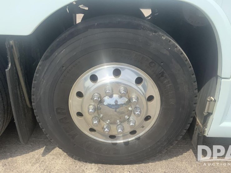 2001-mci-102-el3-image-50