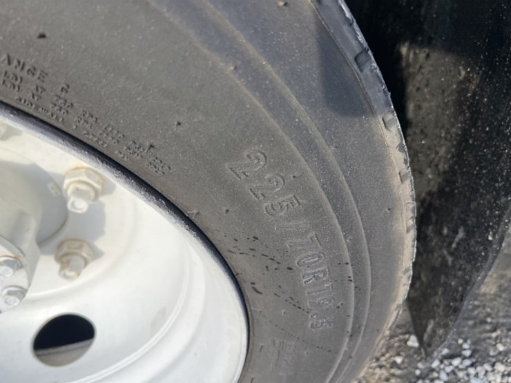 2006-freightliner-mt45-image-16