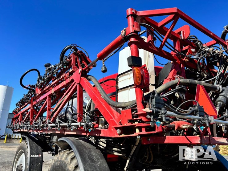 2020-case-ih-patriot-4440-image-79