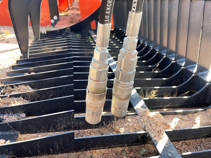 #4084-•-84"-skeletal-rock-grapple-bucket-attachment-image-15