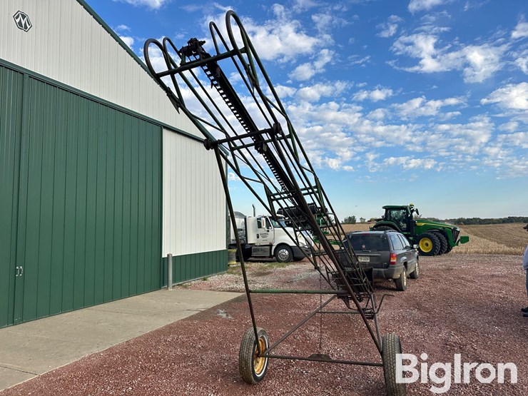 john-deere-200-image-6