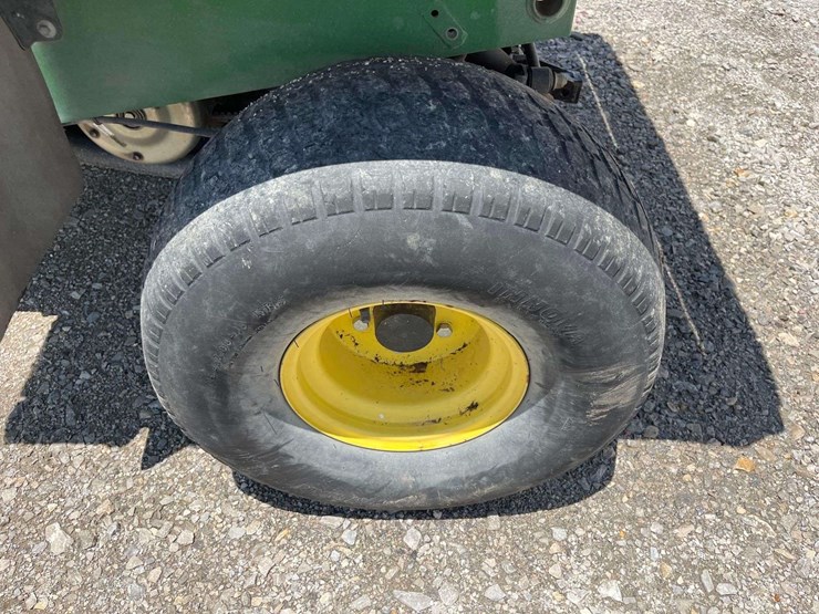 2010-john-deere-gator-image-16