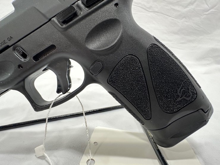 #2025-00061-•-taurus-g3-pistol-image-16