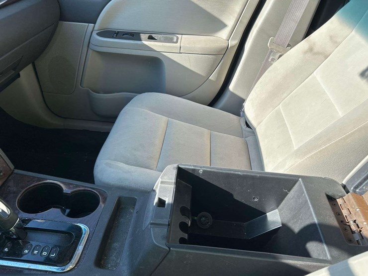 2008-ford-taurus-sel-sedan-image-15