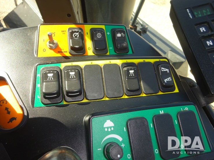 2011-case-ih-titan-4530-image-90