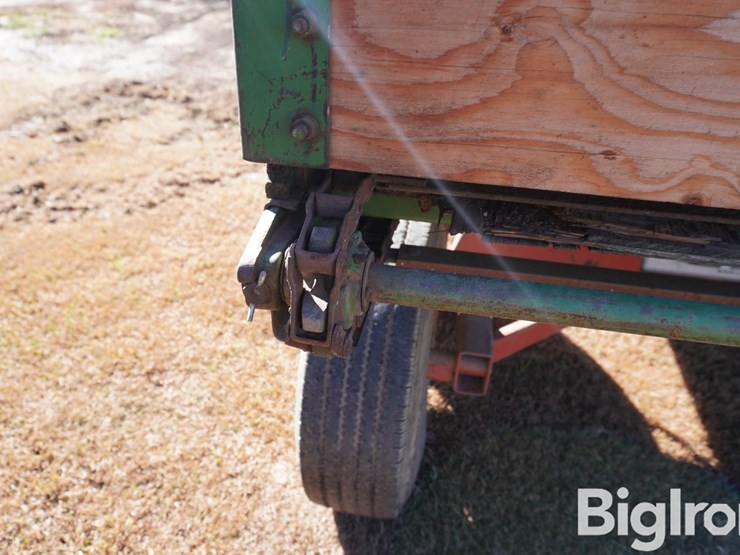 john-deere-125-image-18