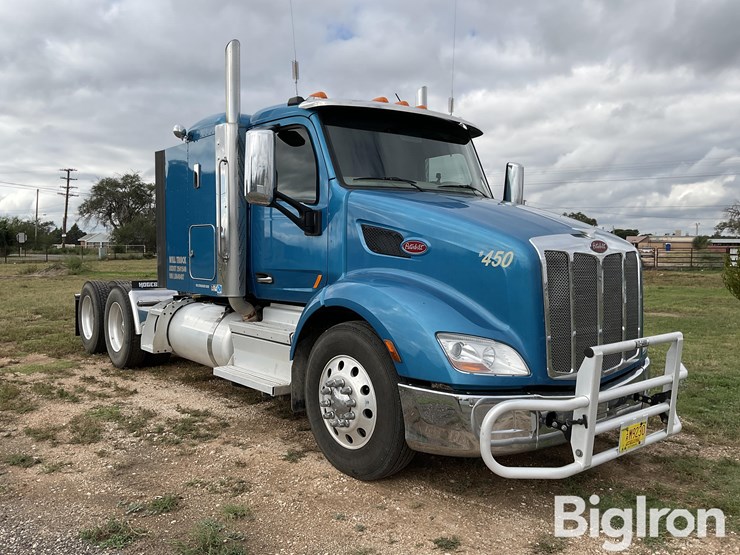 2020-peterbilt-579-image-3