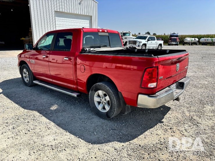 2017-ram-1500-slt-image-10