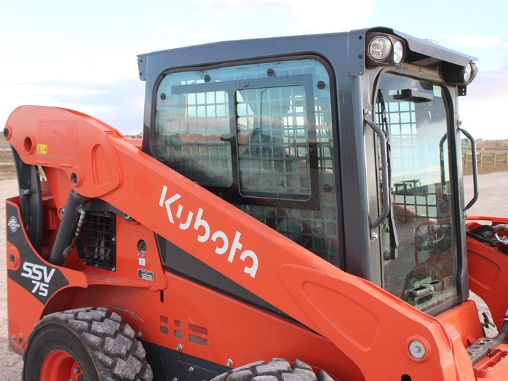 2023-kubota-ssv75-image-54