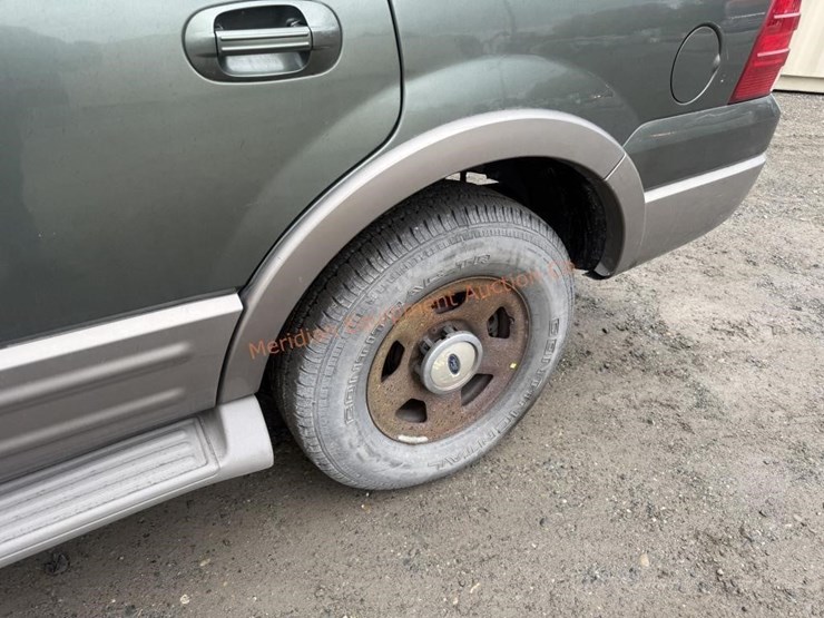 2003-ford-expedition-image-16