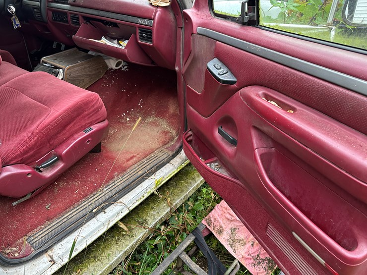 1995-ford-f350-xlt-image-81