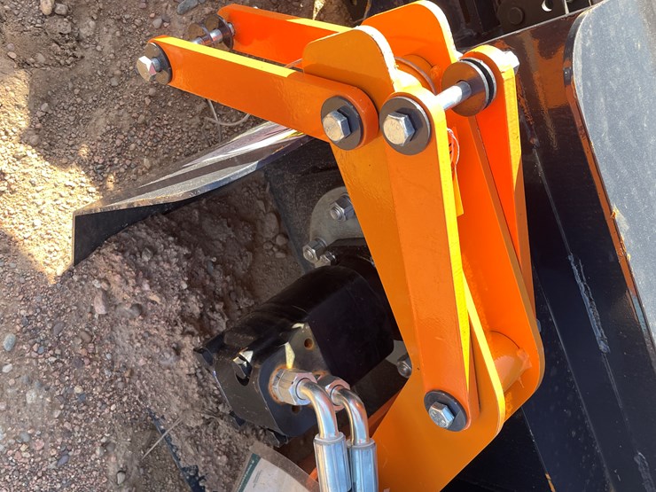 #4095-•-wolverine-hydraulic-trencher-attachment-image-4
