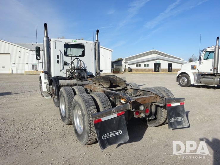 2016-freightliner-coronado-day-cab-glider-truck-(pz13983,-unit-716)-image-29