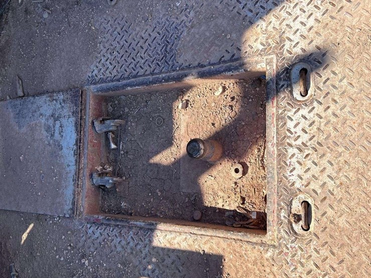 2019-freightliner-day-cab-image-22