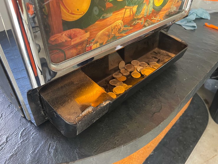 #6628-•-john-deere-poker-machine-image-14