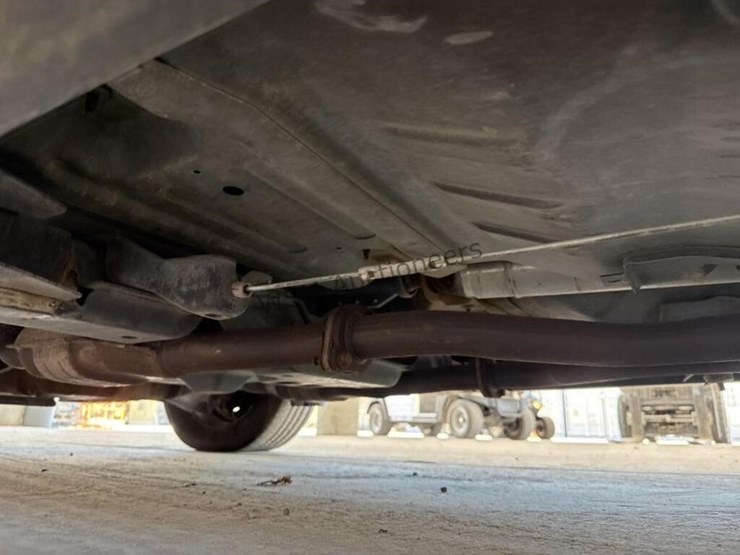 2009-ford-crown-victoria-sdn-image-29