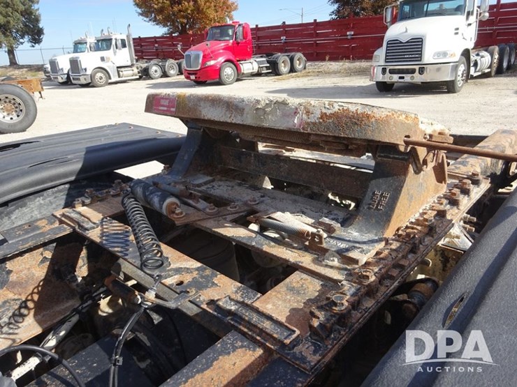 2007-volvo-vnl-day-cab-truck-(pz13987,-unit-110)-image-61