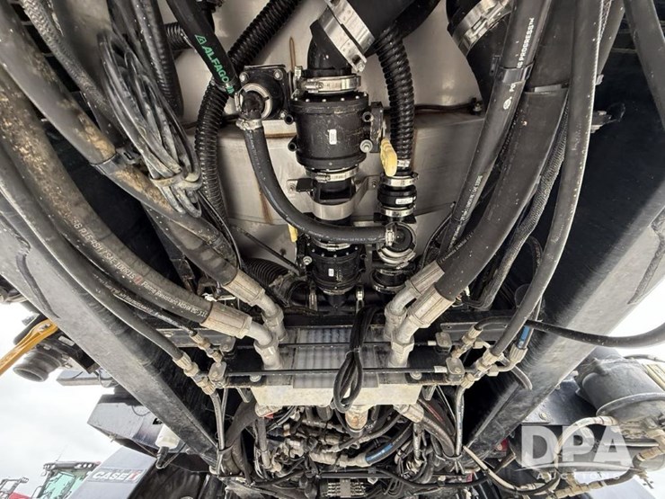 2020-case-ih-trident-5550-image-34